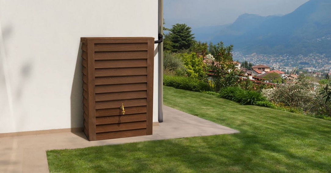 E Woody Jr Wandtank 300L darkwood 02 Screen