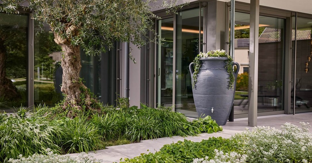 E Antik Amphore Regenspeicher 600L darkgranite 05 Screen